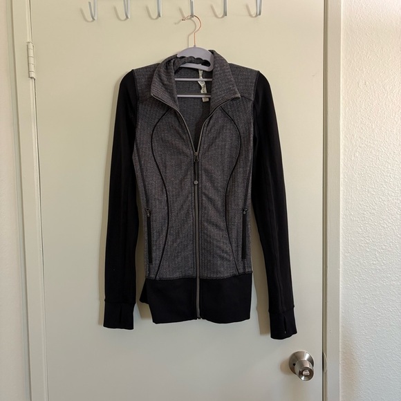 Lululemon Gray Black Herring Bone Mock Neck Zip-Up Track Jacket - Size 2 - Picture 2 of 10